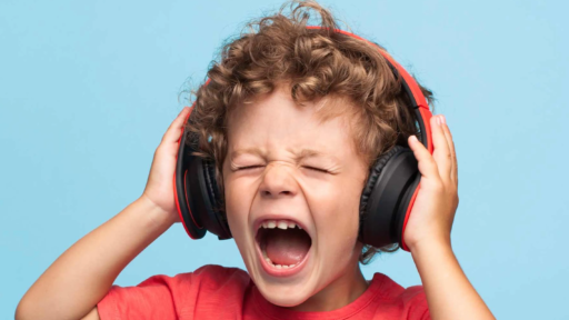 headphones-kids-hearing-loss