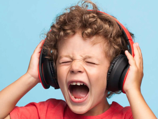 headphones-kids-hearing-loss